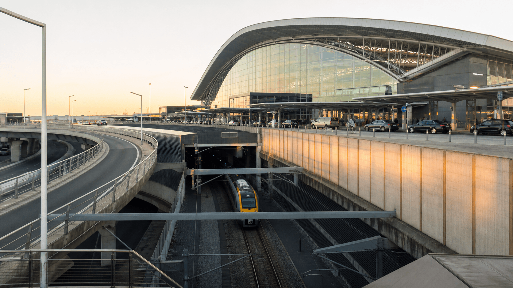 Uitzicht op Brussels Airport-Zaventem, bestemming van deze treinroute